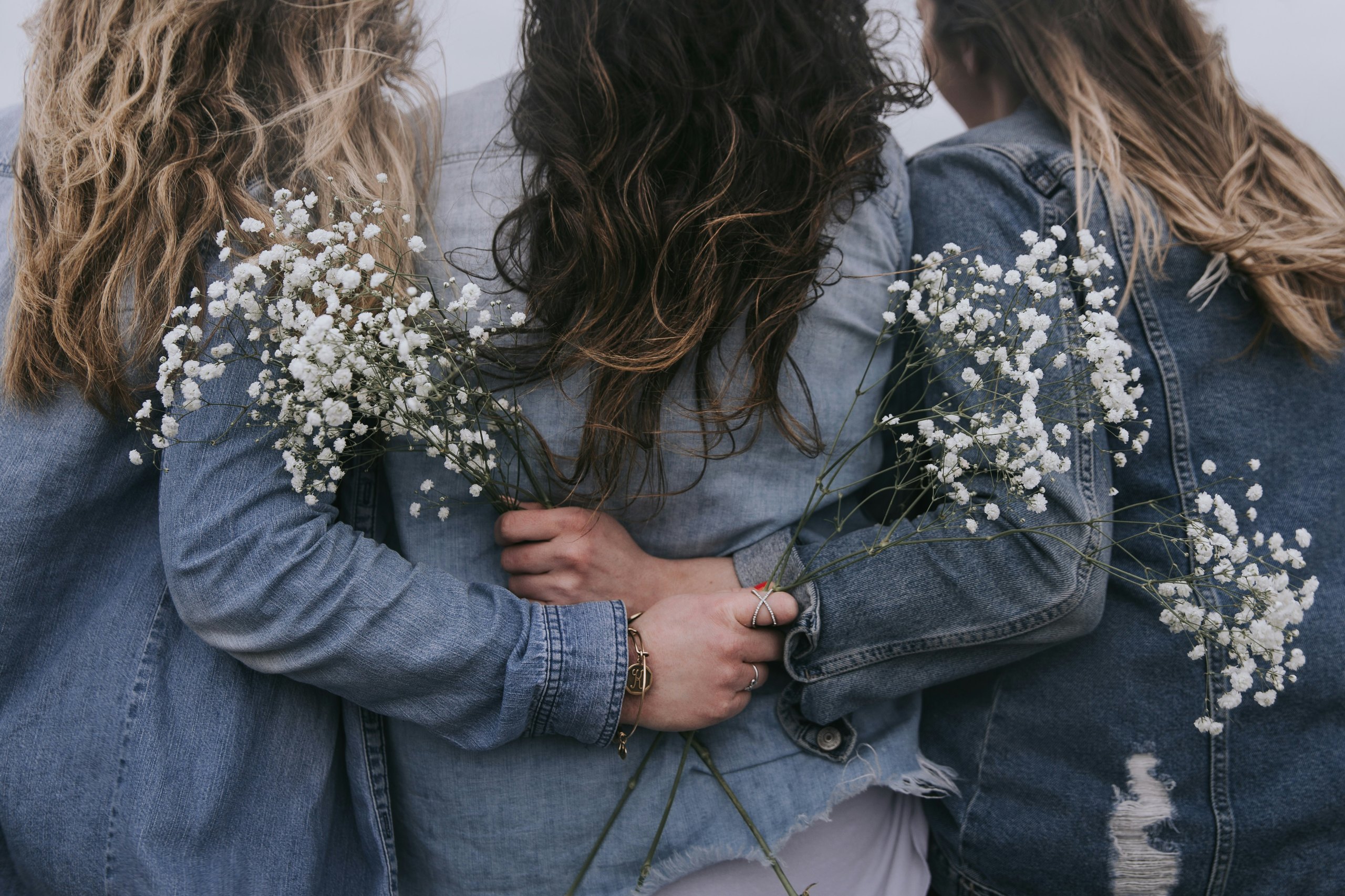 Workshops und Events bei Facettenreich – Frauenkreise und Selbstfürsorge-Rituale